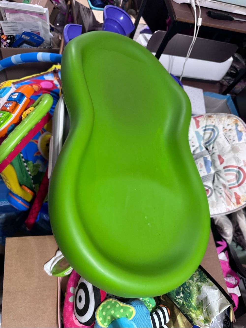Bright Green Keekaroo Peanut Changer